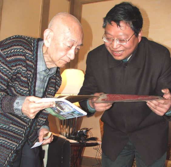 王振华：一个人的《围棋报》